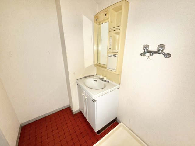 ホーリーグランド稲毛山王の洗面所