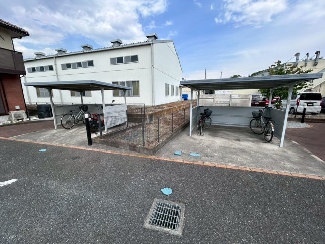 栃木県栃木市　二棟一括アパートの駐車場