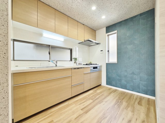 板橋区東新町2丁目のキッチン|暖かみのあるシステムキッチン新規交換
使い勝手よく収納も豊富です