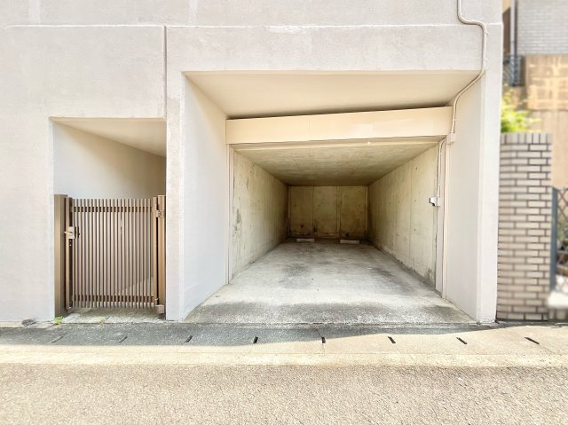 【駐車場】の画像