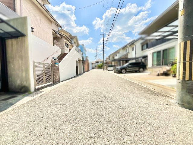 【前面道路含む現地写真】の画像