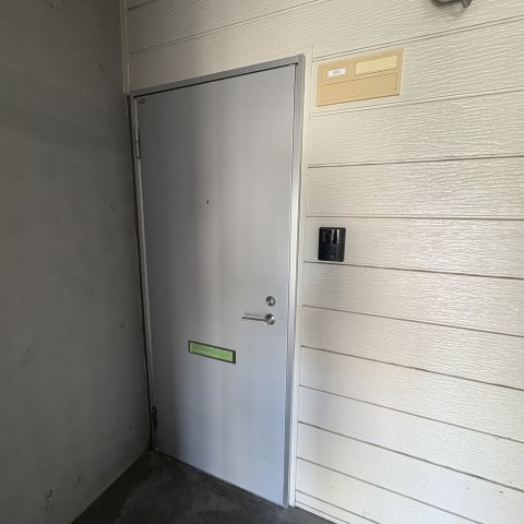 エフ・ケーマンション緑町のエントランス