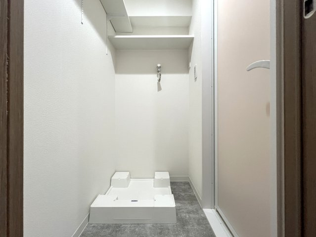 駅は２路線利用可！ハマスタ徒歩圏♪どこから見ても需要ありな１Ｒ。一周回って１Ｒの良さに気付ける【モナーク伊勢佐木】リフォームの脱衣所