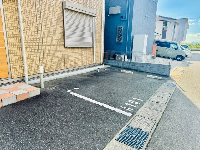 ネットハイツAの駐車場