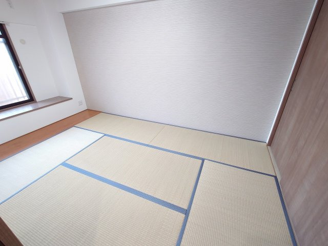 ペルル企救丘2番館（B-12）の和室
