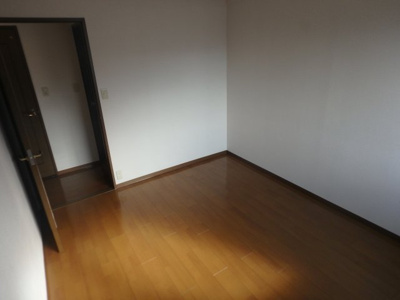 【寝室】 | リフレ２１ | 使い勝手のいい寝室です