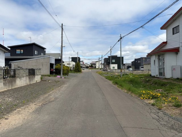 【前面道路含む現地写真】の画像