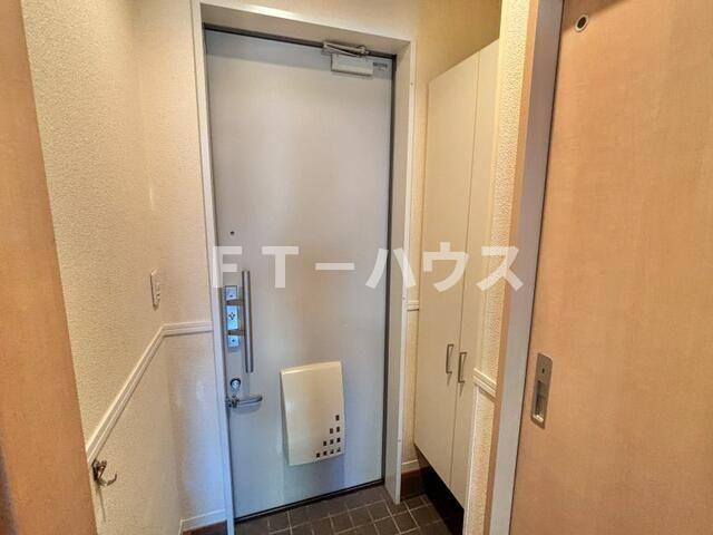 フォルス１７の玄関