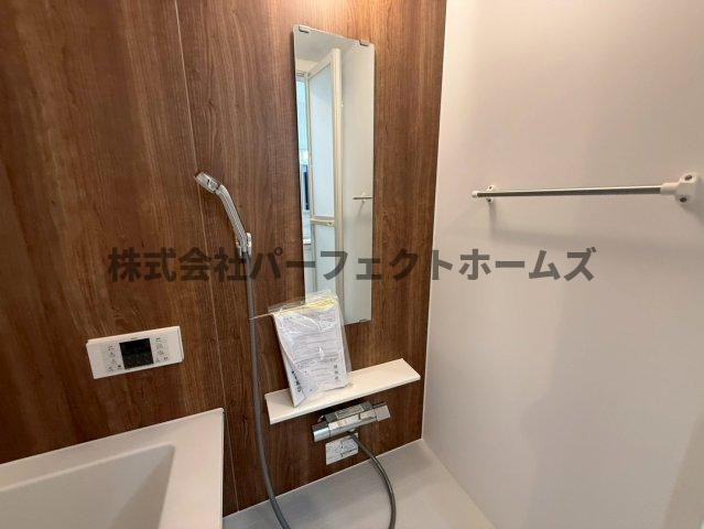 高野道ガレージハウスB棟の浴室|お風呂です