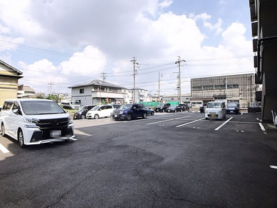 【駐車場】 | グランドハイツ浦里【名古屋市賃貸・防犯カメラ】