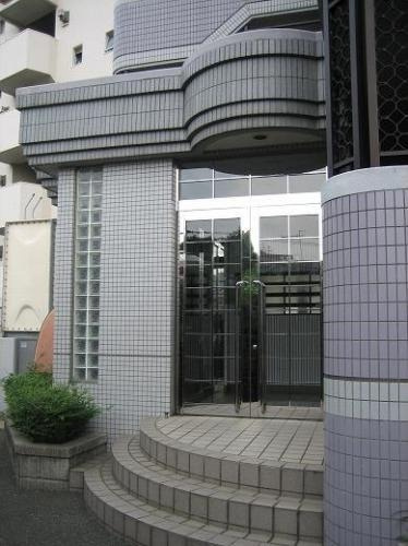 福岡市東区香椎駅前１丁目の賃貸マンションのエントランス|エントランス写真