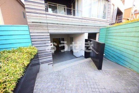 ドゥーエ横濱桜木町のエントランス|※同仕様参考写真