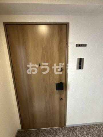エル・セレーノ横浜の玄関