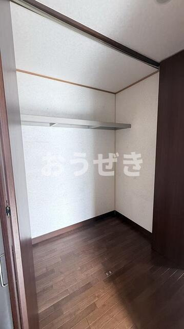 初音町１丁目　貸戸建の収納