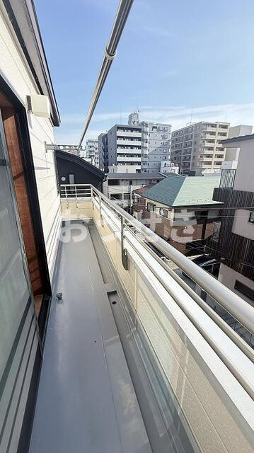 初音町１丁目　貸戸建のバルコニー