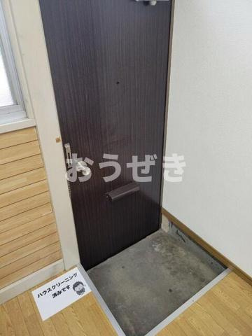 ヒルズ梶山の玄関