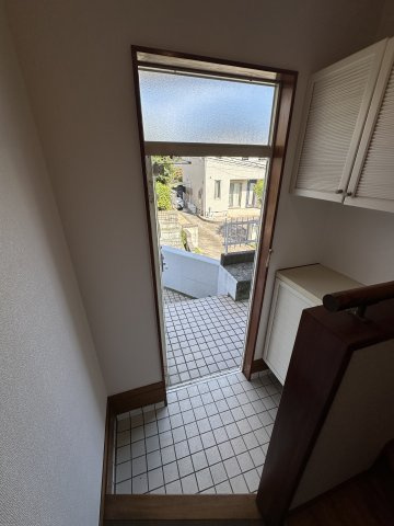 タウンハウスの玄関