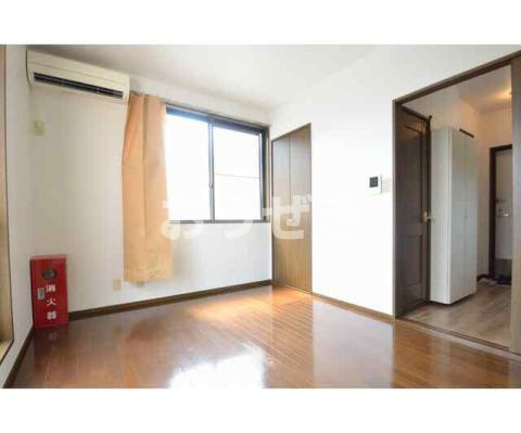戸塚区平戸３丁目併用住宅の居間・リビング