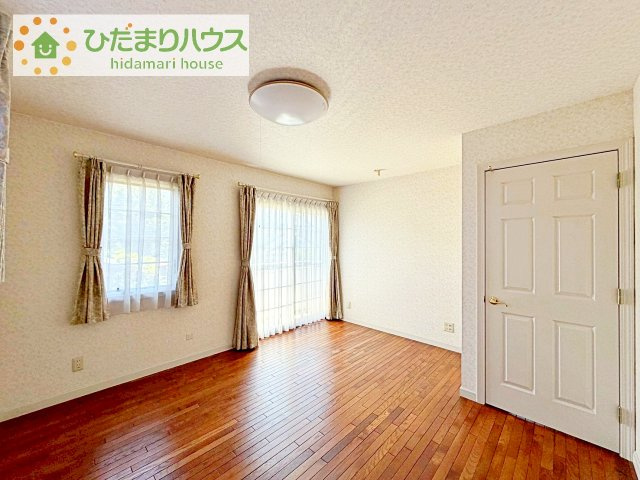 【洋室】 | つくば市竹園3丁目　中古戸建 | お掃除もラクチンなフローリングのお部屋です♪