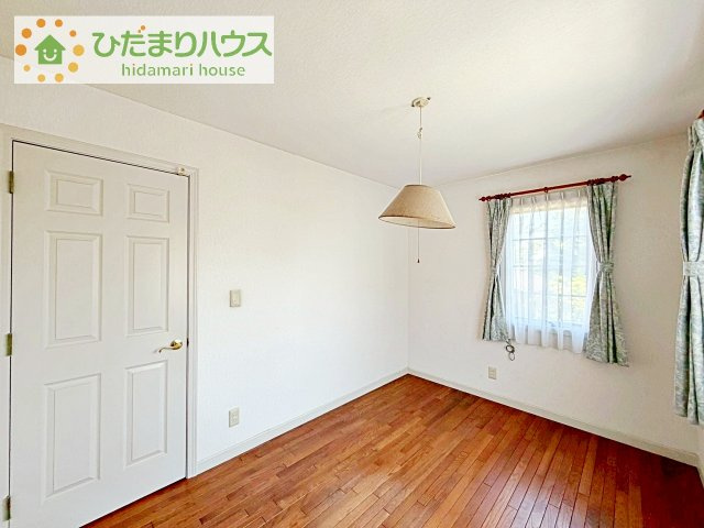 【洋室】 | つくば市竹園3丁目　中古戸建 | 夏場に心地良いひんやり感はフローリングならでは☆彡