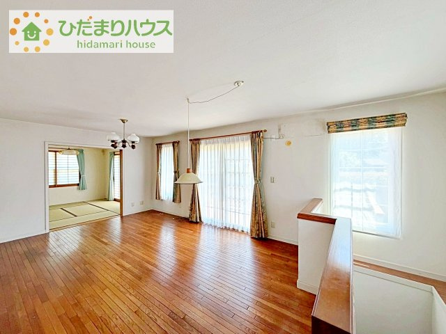【居間・リビング】 | つくば市竹園3丁目　中古戸建 | 小さなお子さまのいる方におすすめ！リビング横の和室でお子様が遊んでる様子も確認できます(^^)/