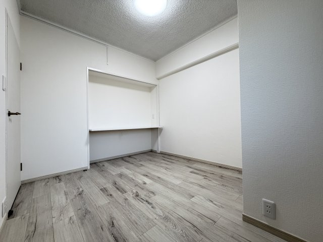 三井大曽根ハイツの洋室