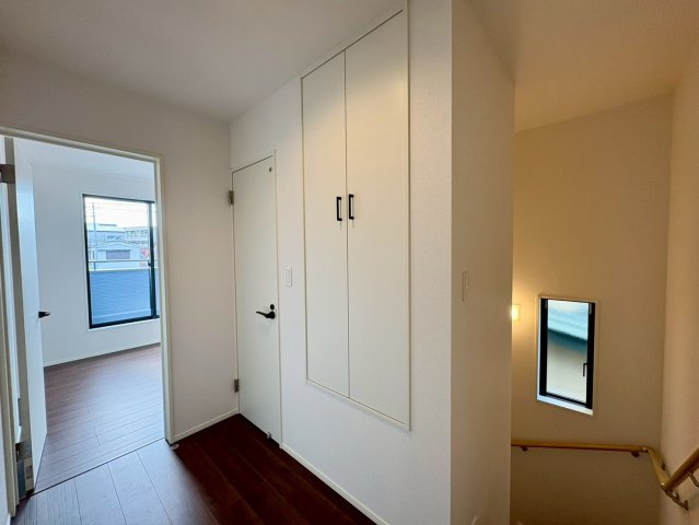 高知市桟橋通７期1棟　新築戸建の収納|2階ホールにも収納完備。動線良好です