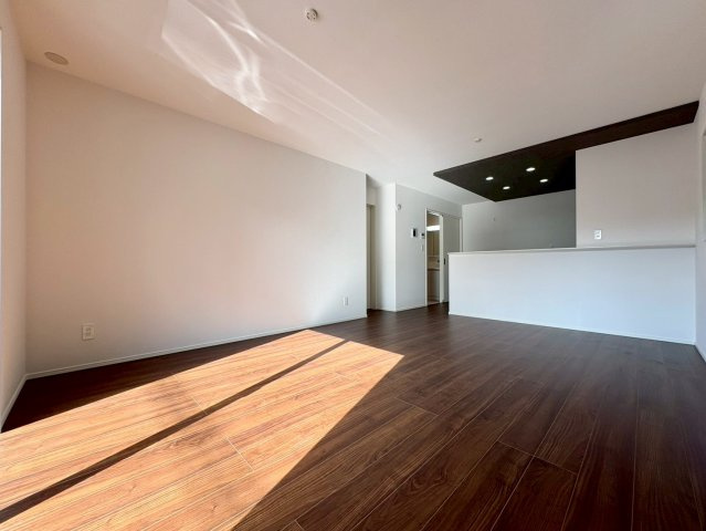 高知市桟橋通７期1棟　新築戸建の居間・リビング