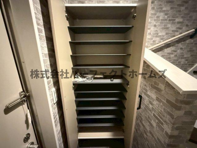 高野道ガレージハウスC棟の収納|収納スペース豊富です