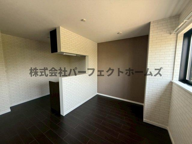 高野道ガレージハウスC棟の洋室|使い勝手のいい洋室です
