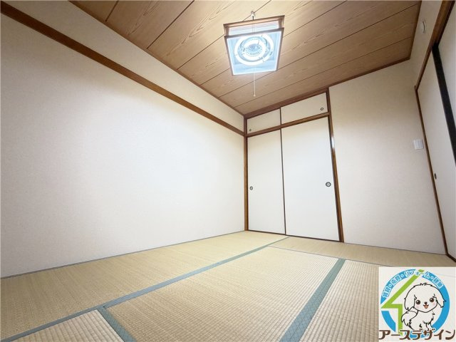 ロイヤルハイツ太寺の和室
