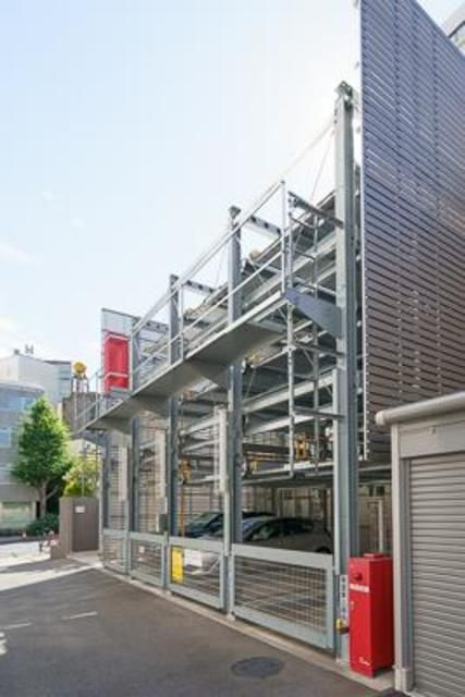 パークアクシス御茶ノ水の駐車場