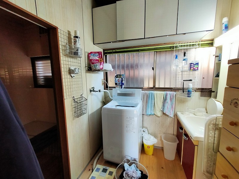 東浜町戸建ての脱衣所|洗面所