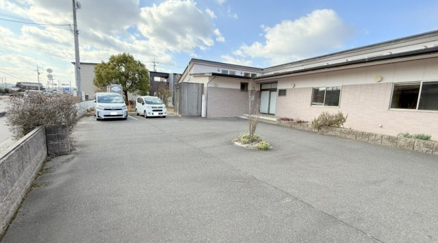 岡山市中区賞田の駐車場