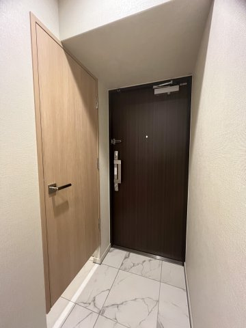 【玄関】リビオメゾン新大阪
