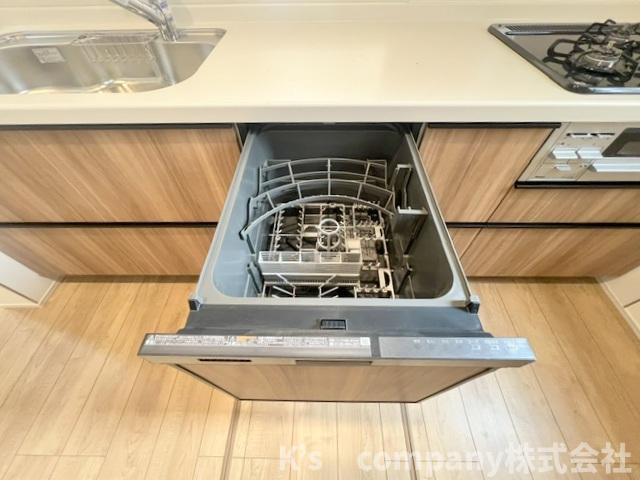 ◎茅ヶ崎市円蔵2丁目　新築戸建　4号棟のキッチン|家事の負担を軽減してくれる食器洗い乾燥機付き☆