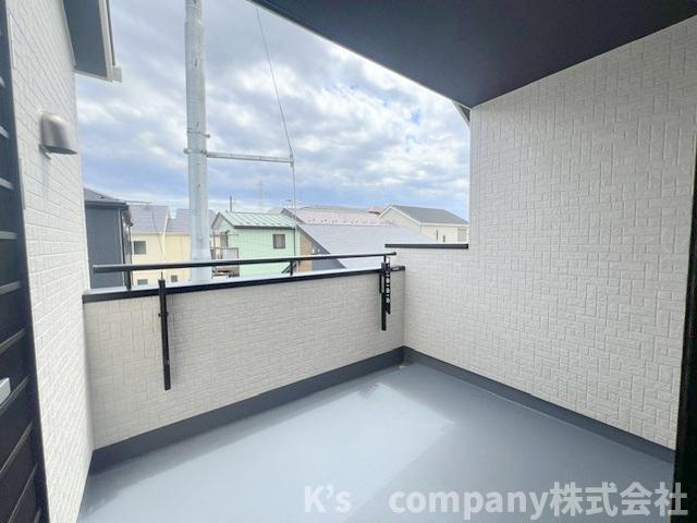 ◎茅ヶ崎市円蔵2丁目　新築戸建　4号棟のバルコニー|インナーバルコニー◇留守がちのご家庭も、天候に左右されずにお洗濯物が干せます◇