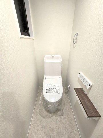 西公園ツインタワーのトイレ|縦型トイレはお掃除などお手入れがしやすく常に清潔に保ちやすいですよ♪