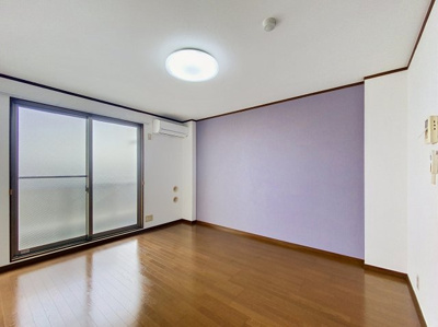 【居間・リビング】 | アンプルールフェール宮内 | ※同建物ほかのお部屋の写真です。