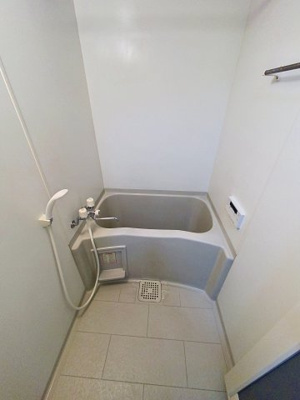 【浴室】 | アンプルールフェール宮内 | ※同建物ほかのお部屋の写真です。