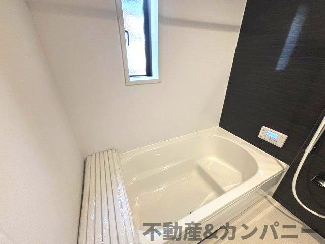 クレイドルガーデン松前町北川原第1-1号棟　伊予郡松前町大字北川原新築戸建の浴室|日々の疲れを癒すお風呂付です