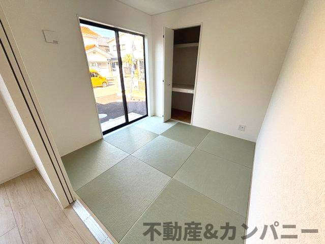 クレイドルガーデン松前町北川原第1-1号棟　伊予郡松前町大字北川原新築戸建の和室|ゆったりとくつろげる和室です