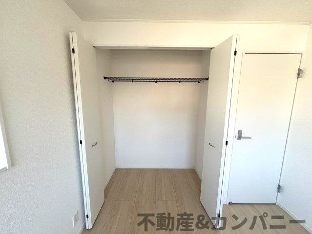 クレイドルガーデン松前町北川原第1-1号棟　伊予郡松前町大字北川原新築戸建の収納|こまごまとしたものを収納できそうですね