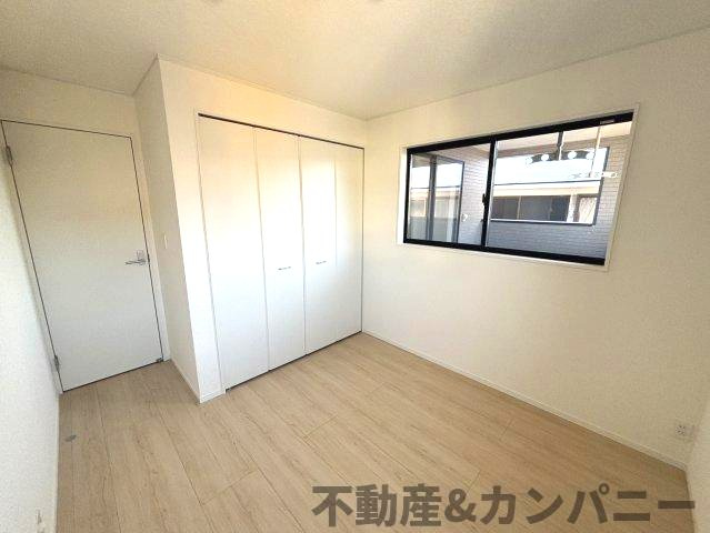 クレイドルガーデン松前町北川原第1-1号棟　伊予郡松前町大字北川原新築戸建の洋室|ゆったりした洋室です