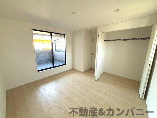 クレイドルガーデン松前町北川原第1-1号棟　伊予郡松前町大字北川原新築戸建の洋室|使い勝手のいい洋室です