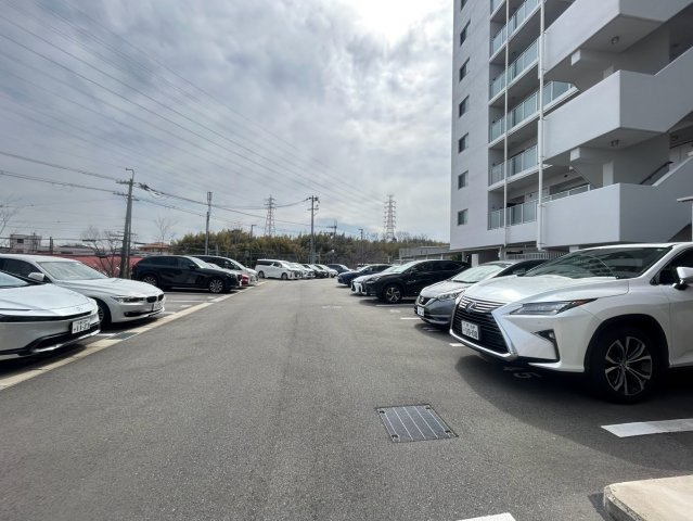 パークナードフィット津雲台の駐車場