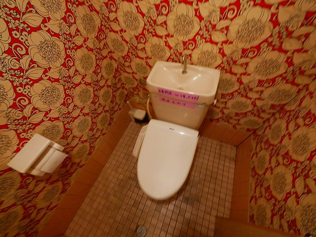 シティロイヤルJR奈良のトイレ|落ち着いた色調のトイレです