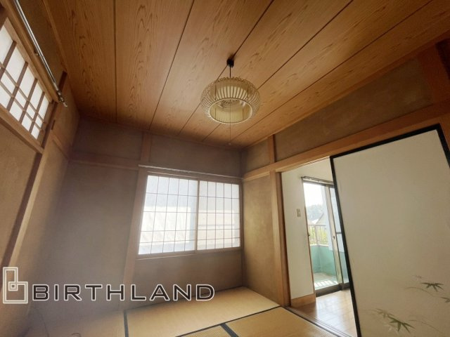 いわき市中央台飯野　中古戸建ての和室|押入とタンス付きでお荷物が多くても安心です！