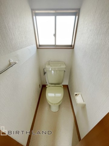 いわき市中央台飯野　中古戸建てのトイレ