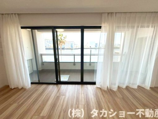 【居間・リビング】 | グランスイートブルーベイサイドレジデンス